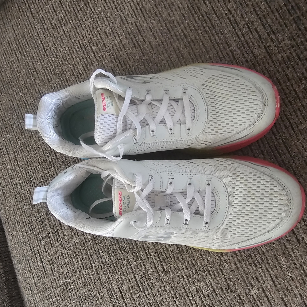 Skechers Women's White and Pink Sneakers